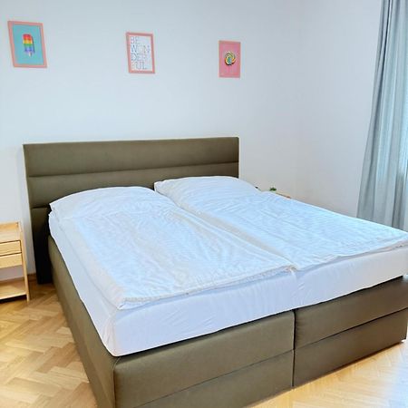 Familyvilla, New 4 Luxury Big Apartments, Parking プラハ エクステリア 写真