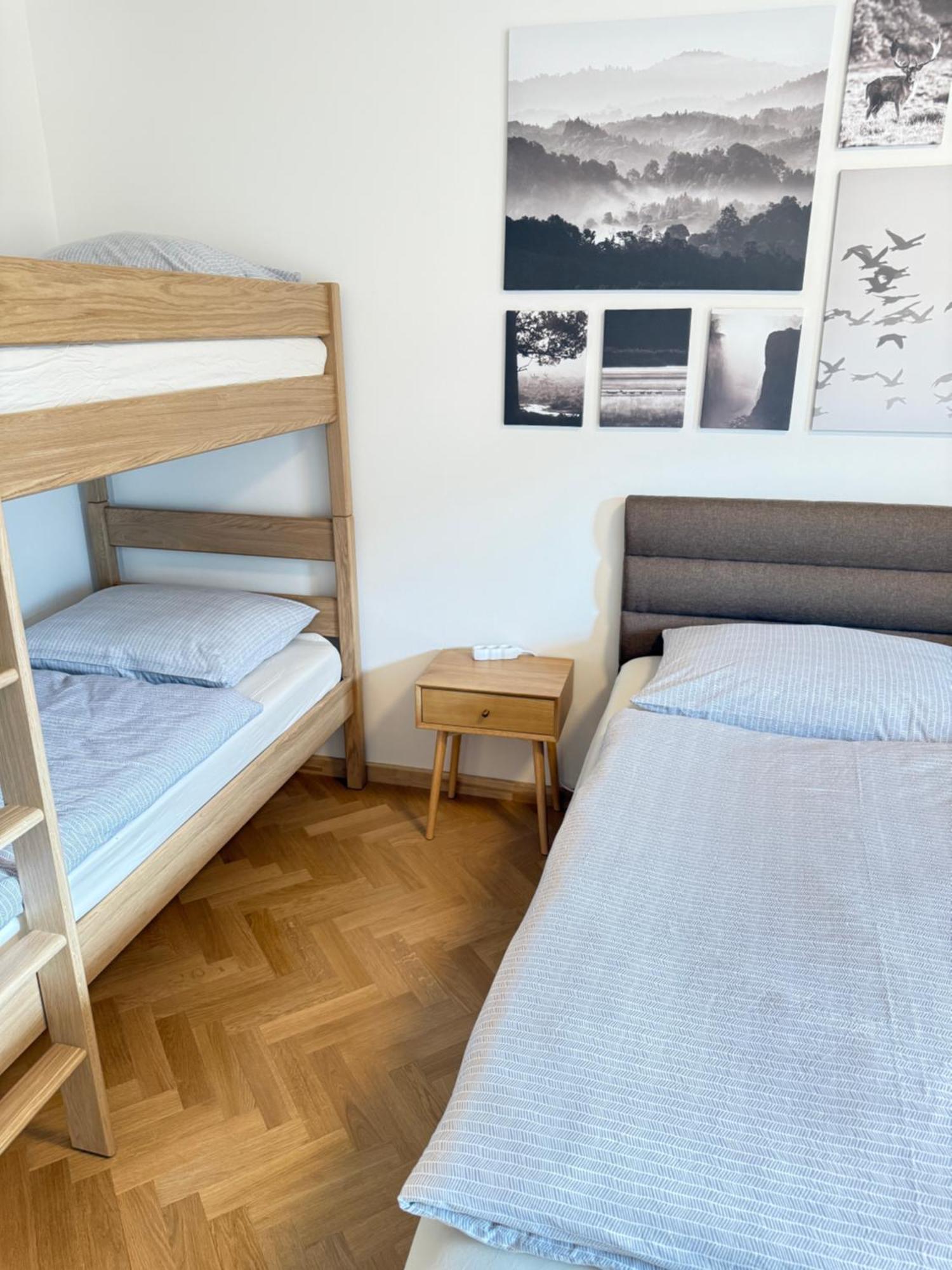 Familyvilla, New 4 Luxury Big Apartments, Parking プラハ エクステリア 写真