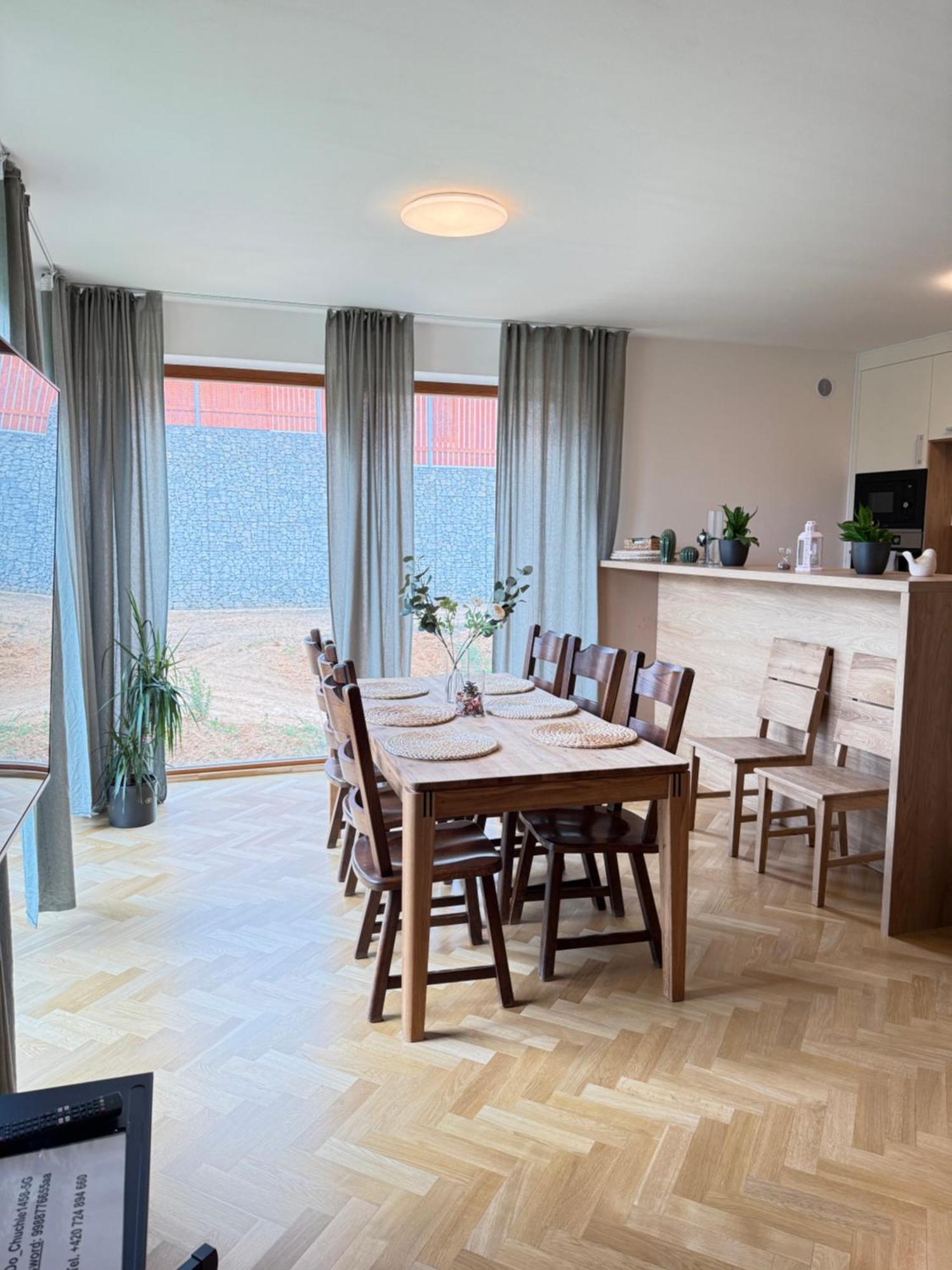 Familyvilla, New 4 Luxury Big Apartments, Parking プラハ エクステリア 写真