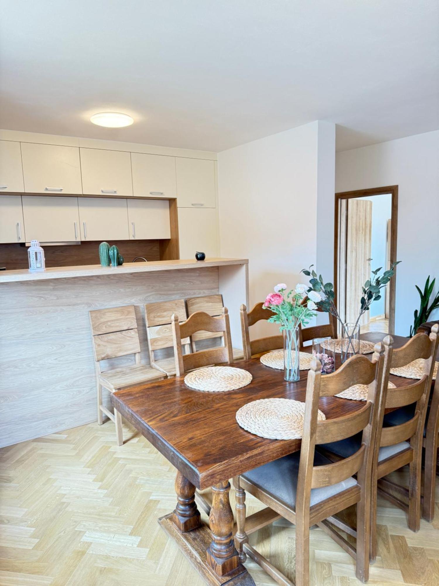 Familyvilla, New 4 Luxury Big Apartments, Parking プラハ エクステリア 写真