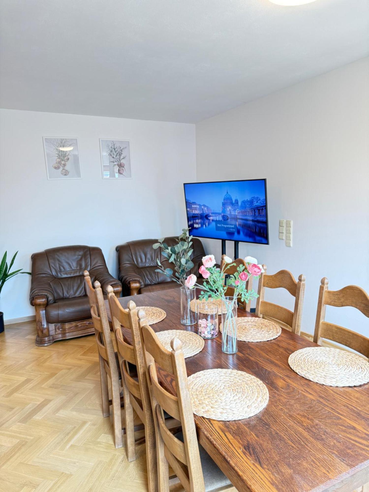 Familyvilla, New 4 Luxury Big Apartments, Parking プラハ エクステリア 写真
