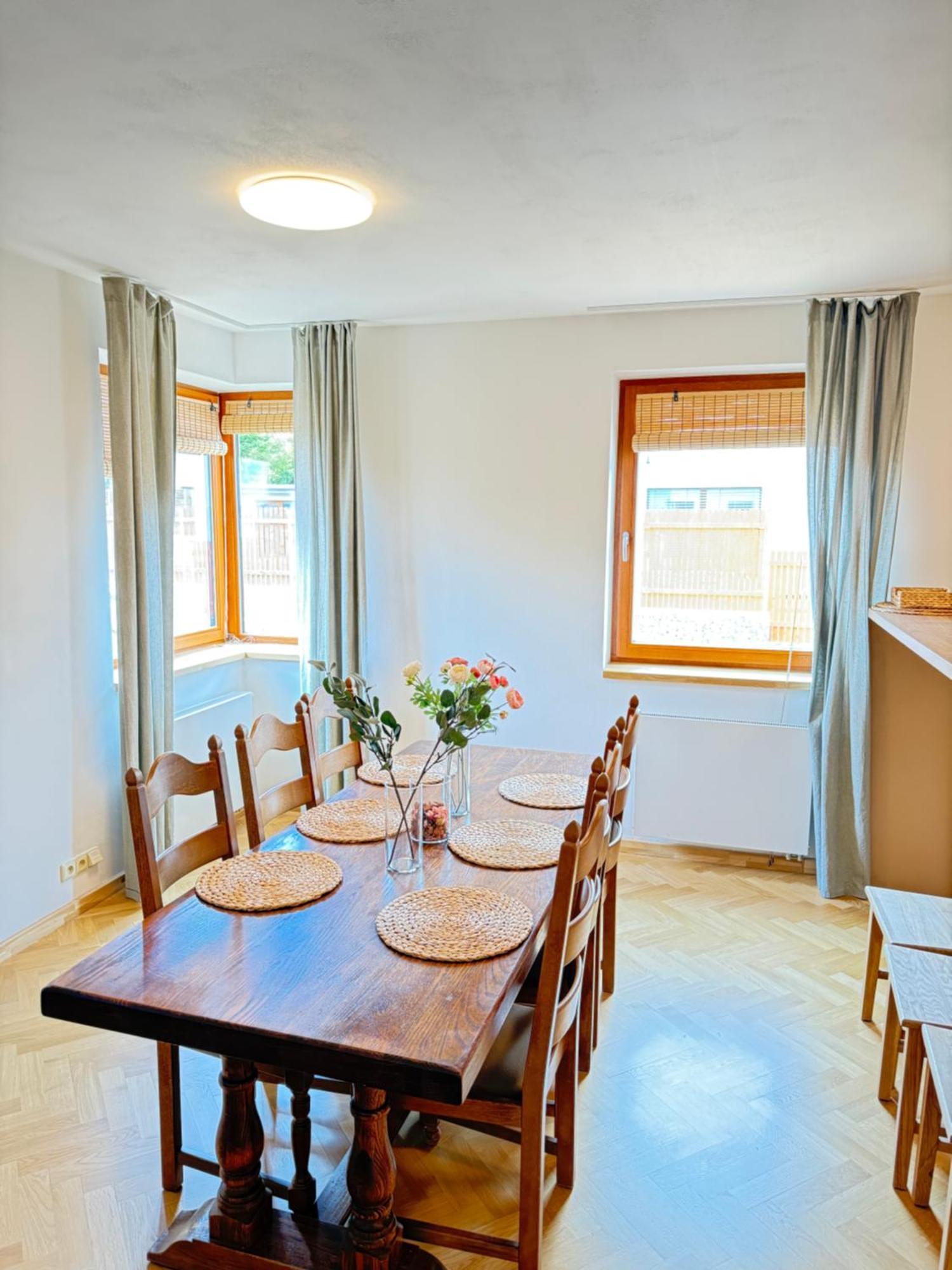 Familyvilla, New 4 Luxury Big Apartments, Parking プラハ エクステリア 写真