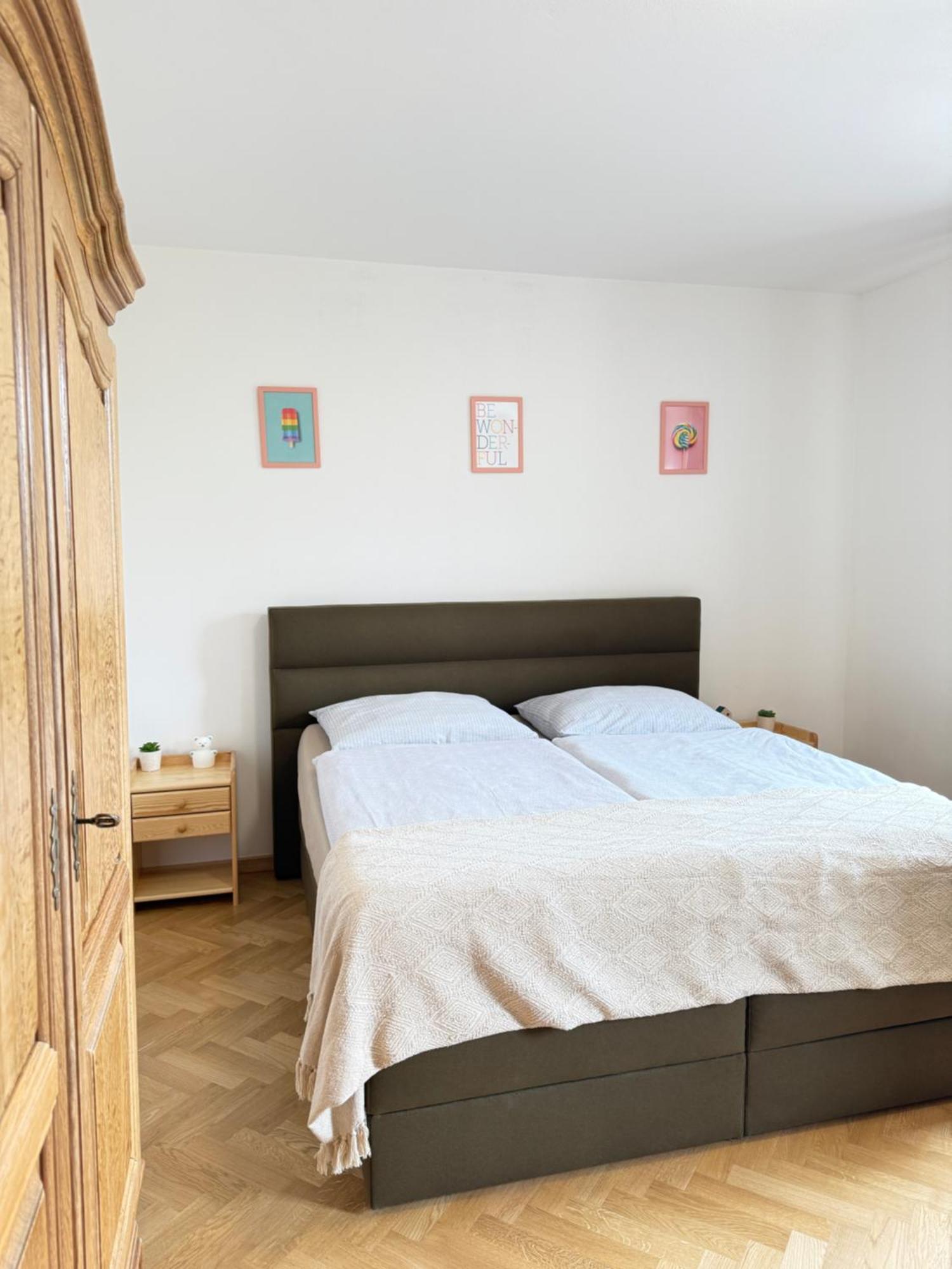 Familyvilla, New 4 Luxury Big Apartments, Parking プラハ エクステリア 写真