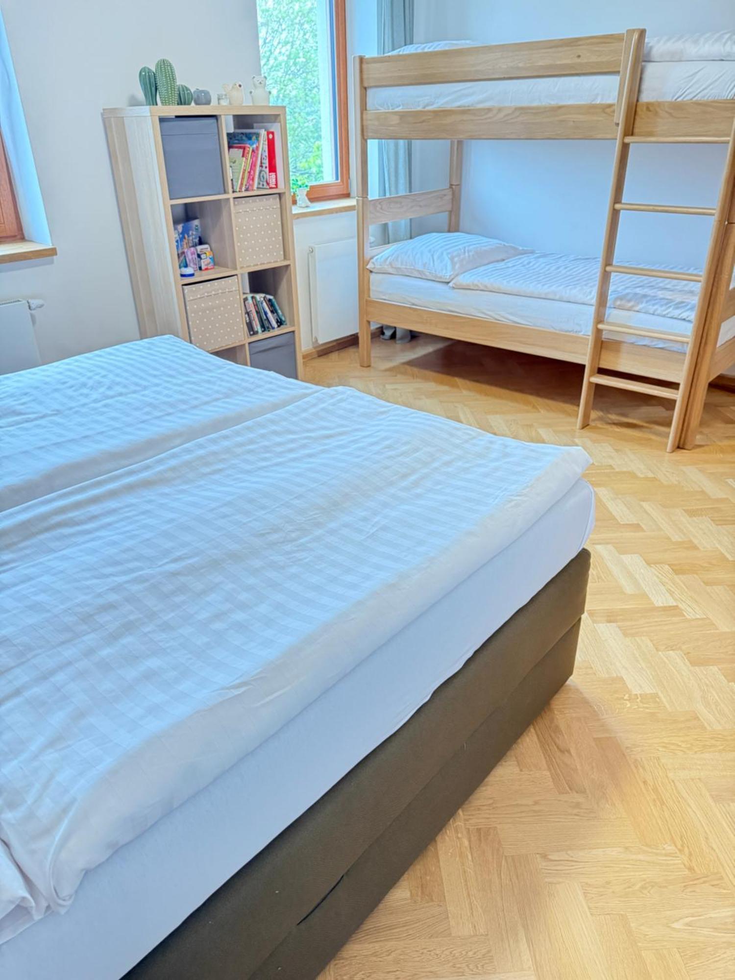 Familyvilla, New 4 Luxury Big Apartments, Parking プラハ エクステリア 写真