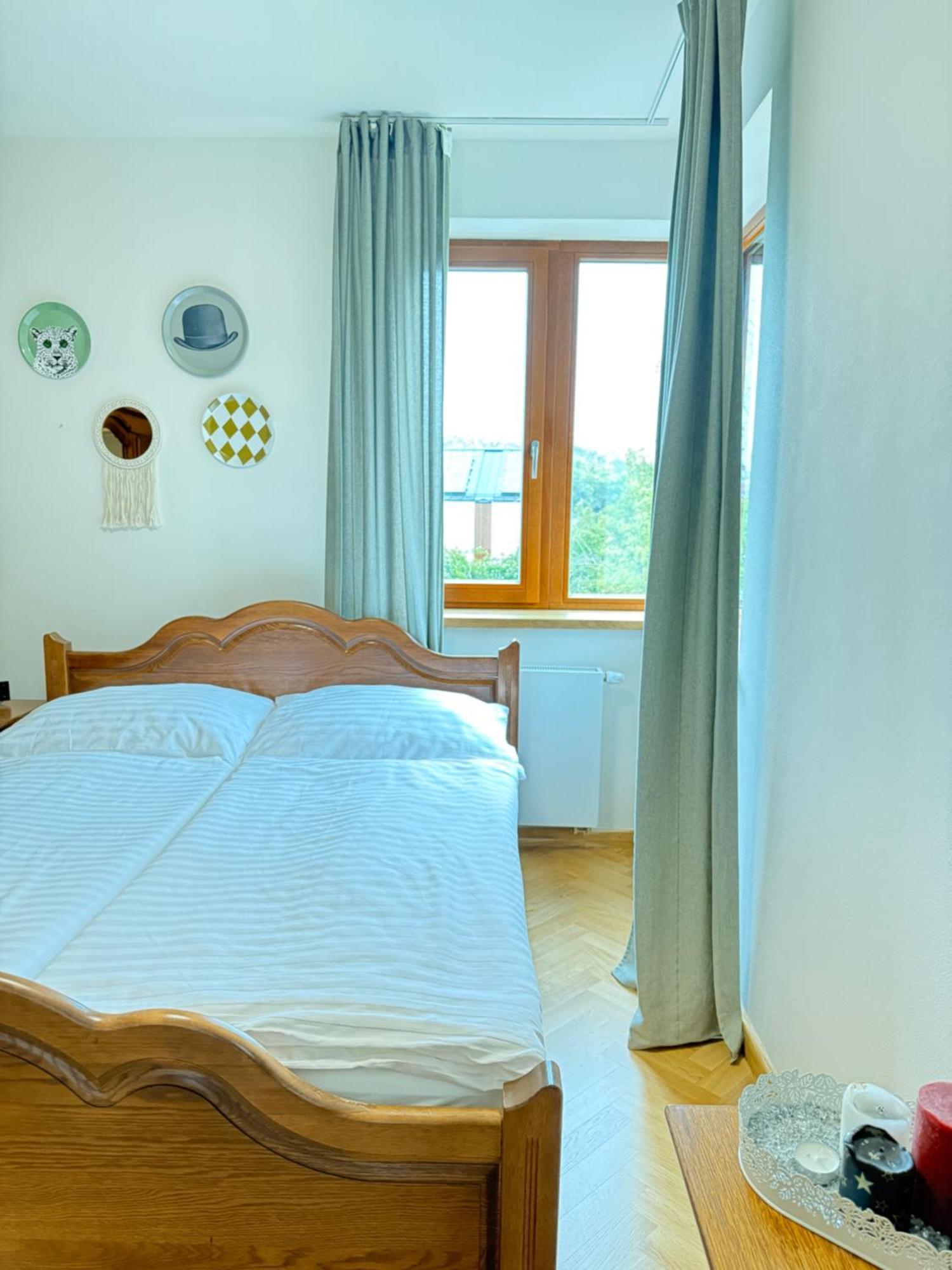 Familyvilla, New 4 Luxury Big Apartments, Parking プラハ エクステリア 写真