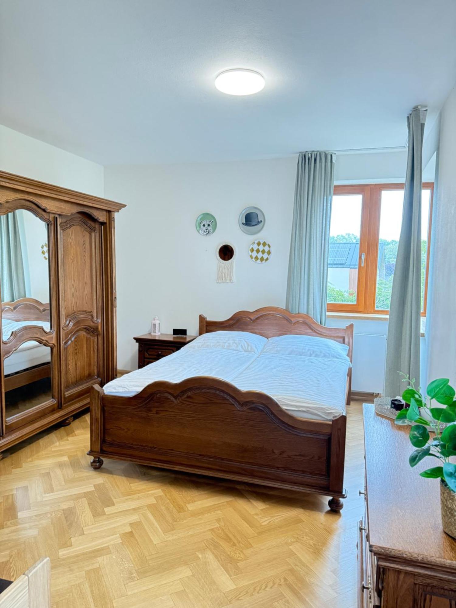 Familyvilla, New 4 Luxury Big Apartments, Parking プラハ エクステリア 写真