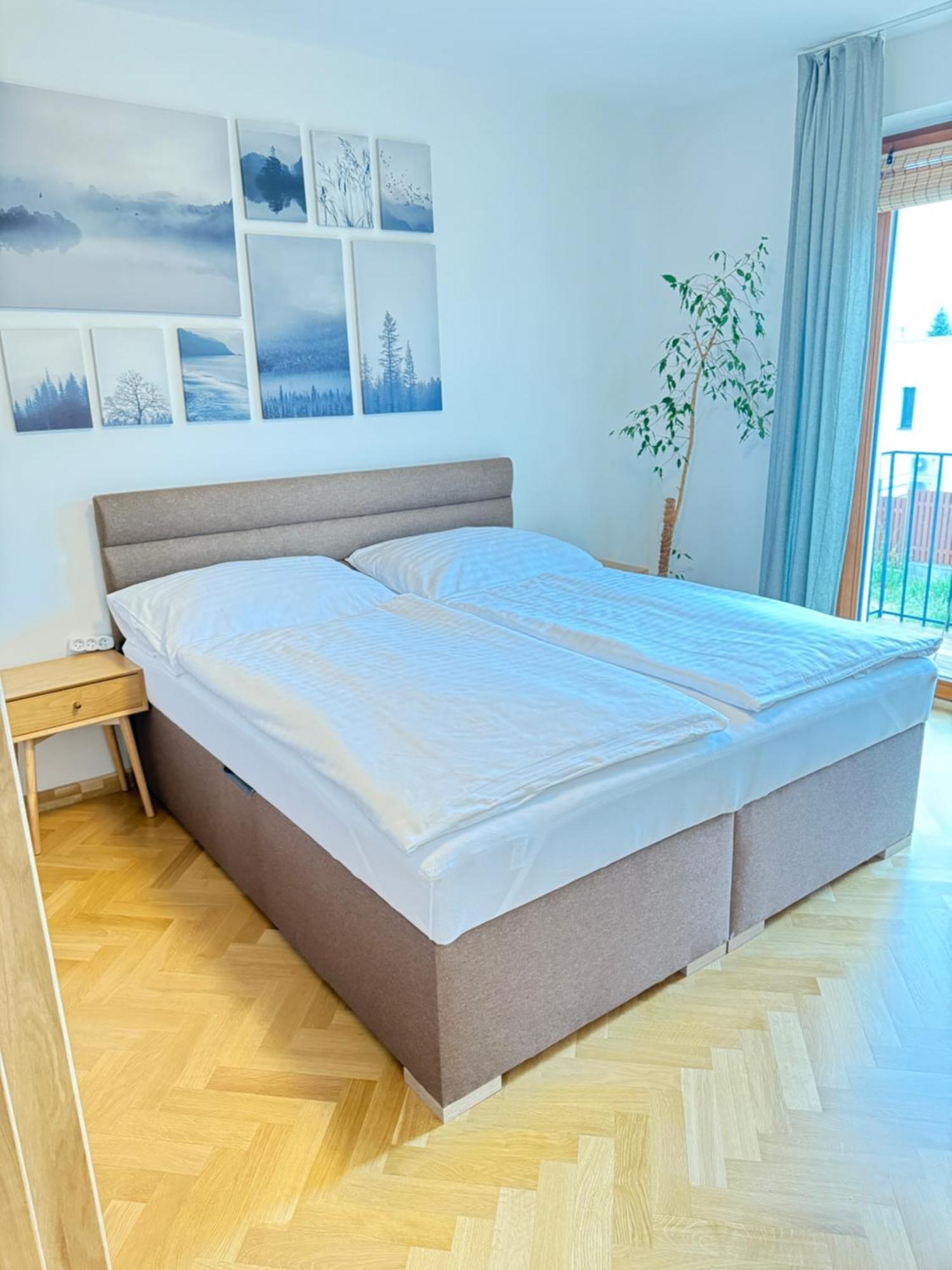 Familyvilla, New 4 Luxury Big Apartments, Parking プラハ エクステリア 写真